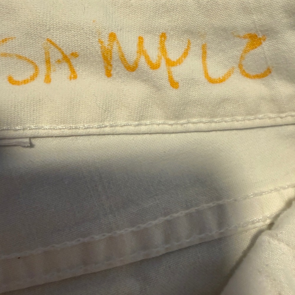 White House Black Market Cropped Jeans in White - Picture 16 of 16